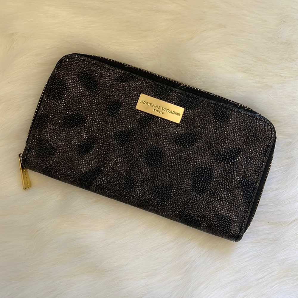 adrienne vittadini zip wallet